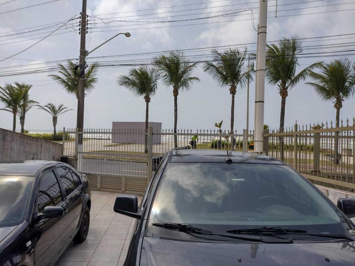 Casa De Frente O Mar, Pe Na Areia. Praia Grande (Santos)